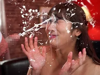 抜いても抜いても発射出来る早漏チンコとドスケベ痴女が勝負！ありえない量のぶっかけ顔射に窒息寸前で溺れかけるw